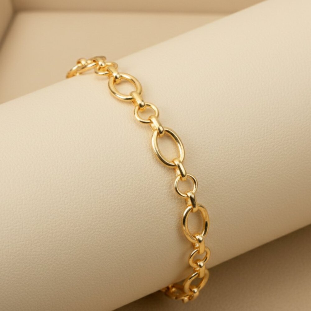 "Trendy Handmade Bracelet – A Thoughtful Gift for Girls & Women | UNVRC1626 - Picture 3 of 5